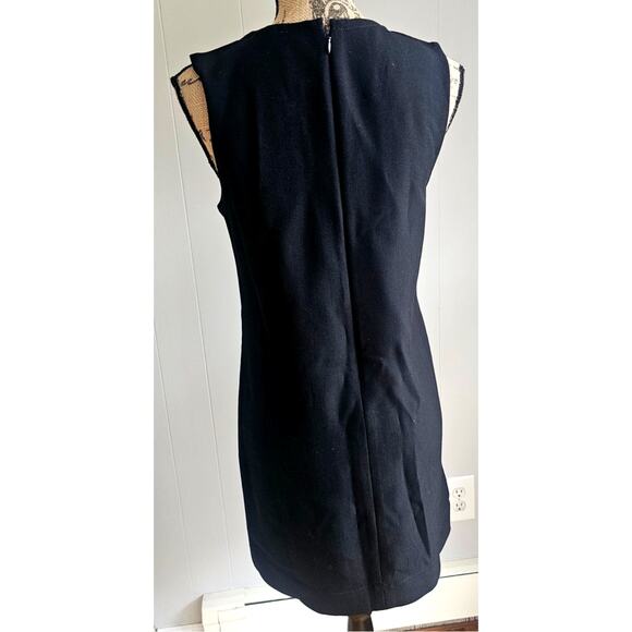NWT Gap V Neck Sleeveless Black Mini  Dress w/ Pockets, Stitching details, Sz XS - Picture 4 of 10